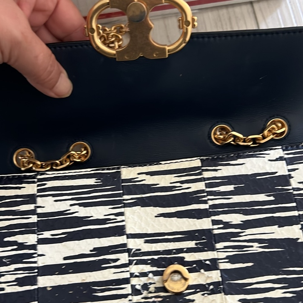 Navy and white - Picture 4 of 7
